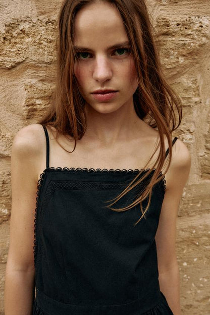 Robe midi brodée ajourée