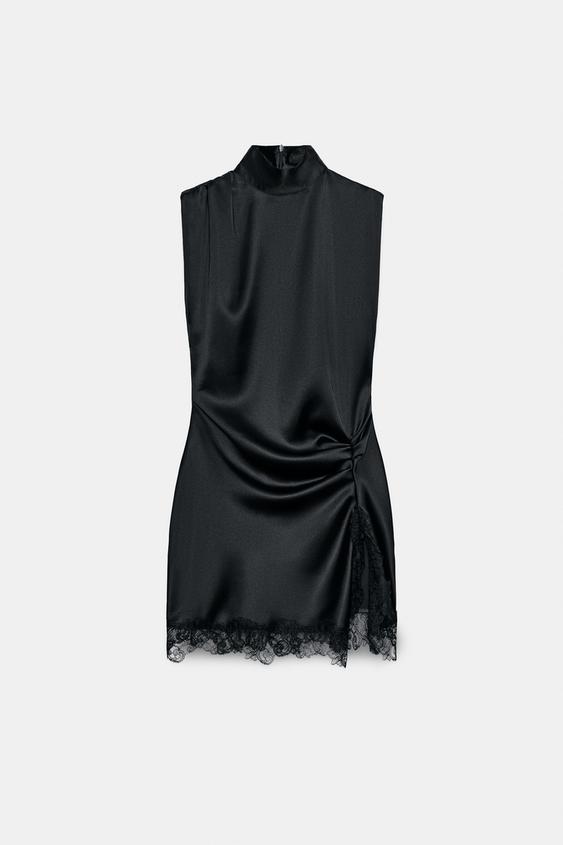 Robe satinée en dentelle