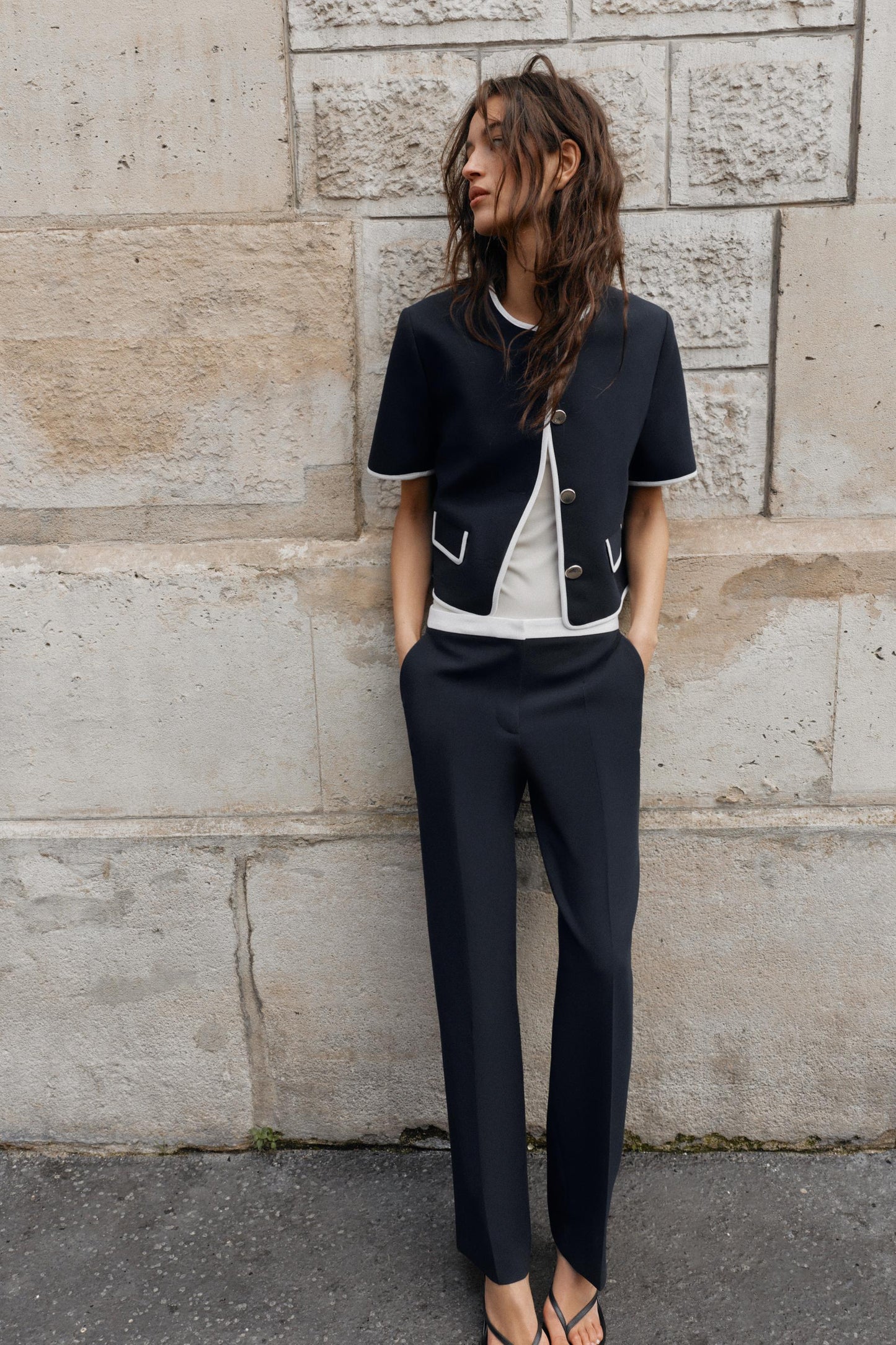 Pantalon droit à taille contrastée