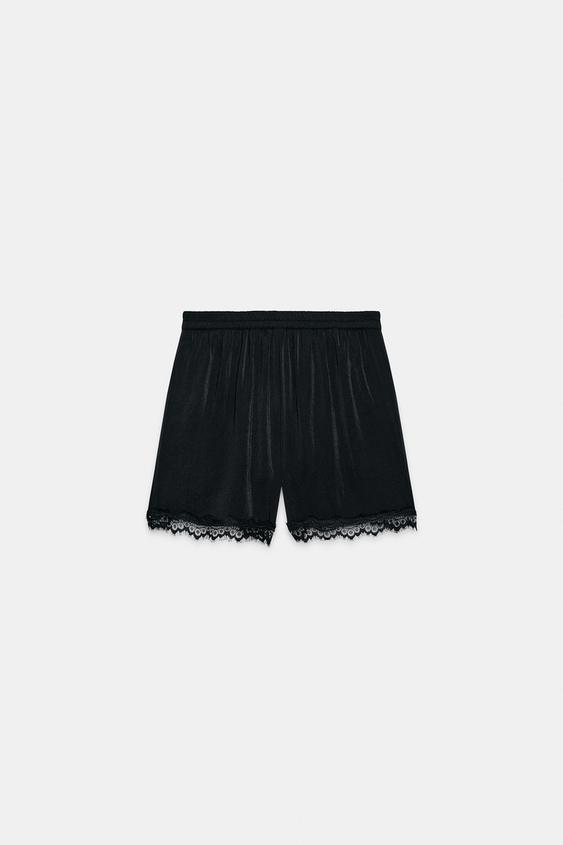 Short satiné à dentelle