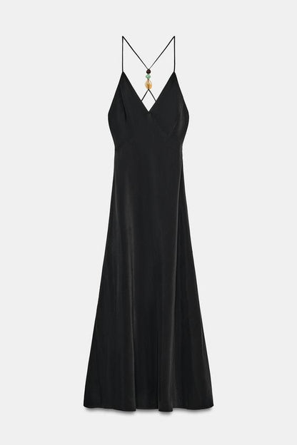 Robe midi à bretelles ornées de pierres
