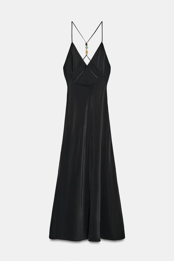 Robe midi à bretelles ornées de pierres