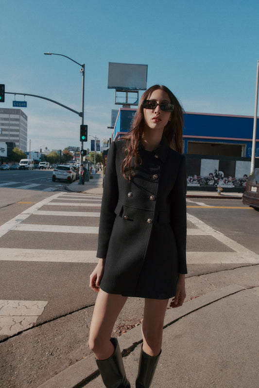 Manteau court croisé en laine