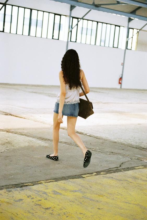 Jupe mini en denim TRF