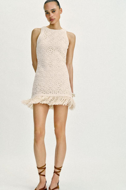 Robe courte au crochet à franges