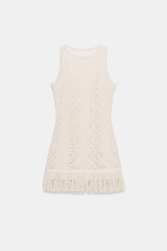 Robe courte au crochet à franges