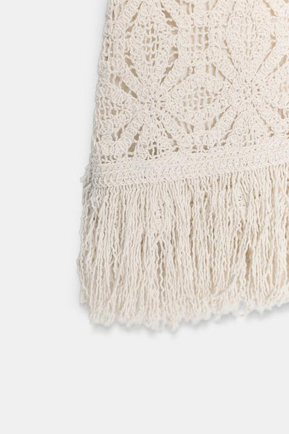Robe courte au crochet à franges