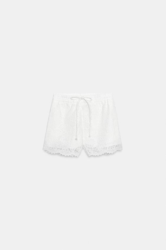 Bermuda en dentelle
