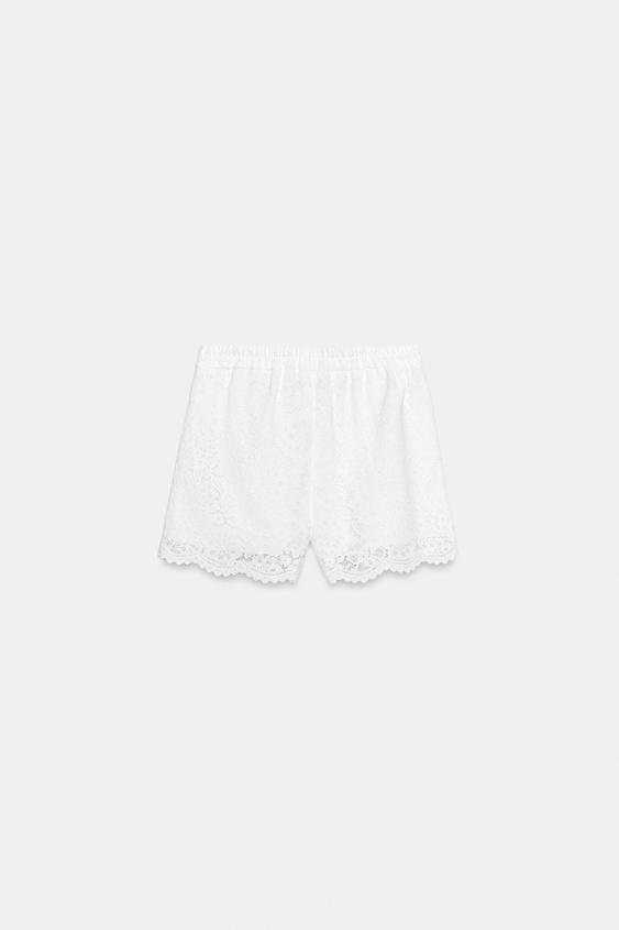 Bermuda en dentelle
