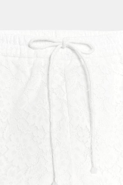 Bermuda en dentelle