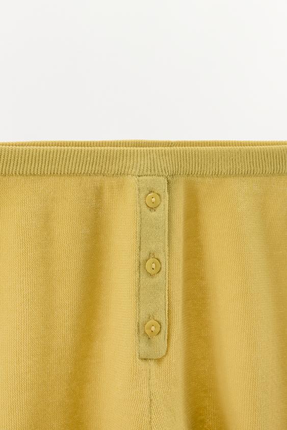 Short en maille à boutons