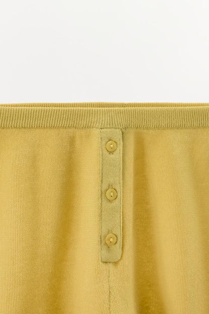 Short en maille à boutons