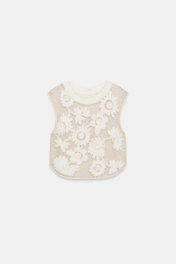 Top au crochet à fleurs