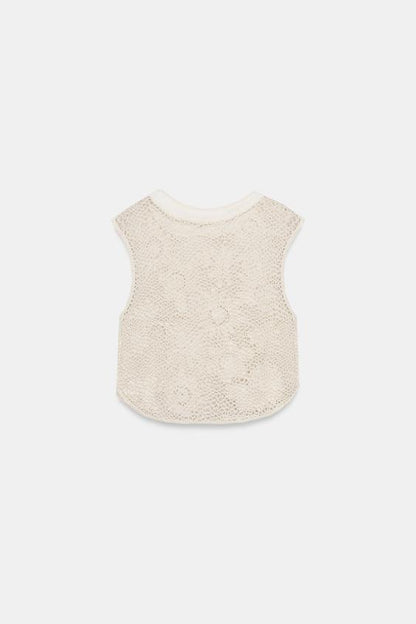 Top au crochet à fleurs