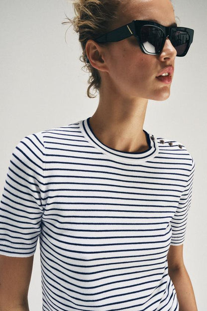 Pull en maille à rayures à manches courtes
