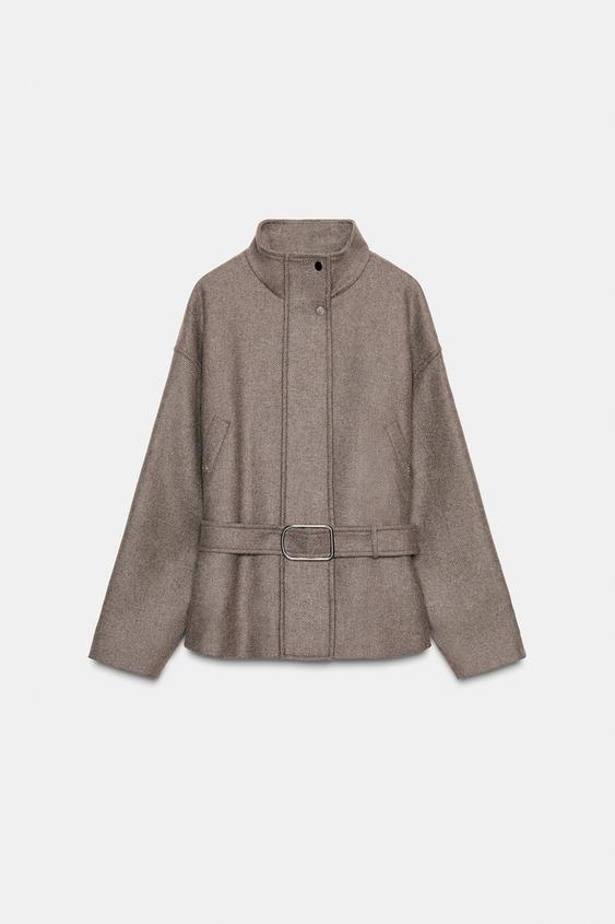 Manteau court en laine avec ceinture