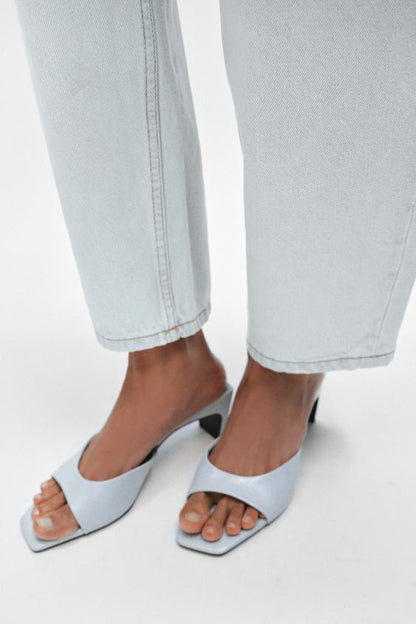Mule en cuir à talon