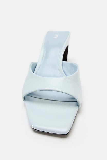 Mule en cuir à talon