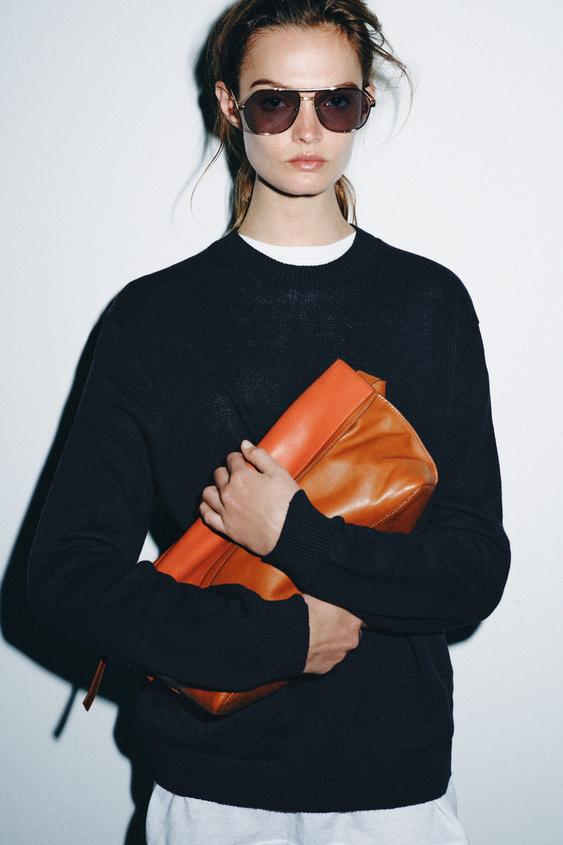 Pochette enveloppe en cuir à rabat