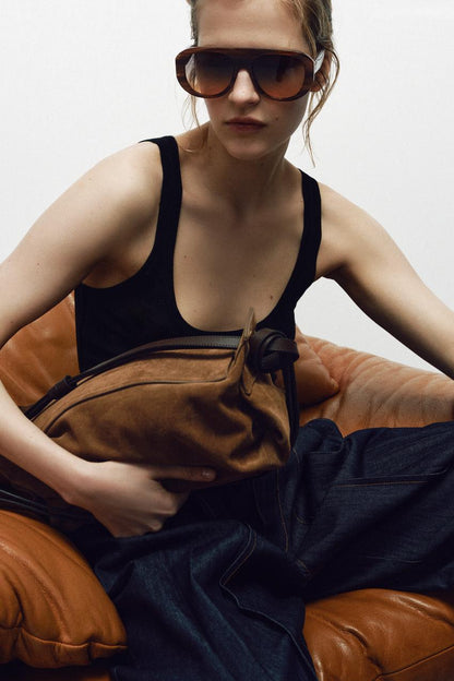 Sac à main allongé en cuir